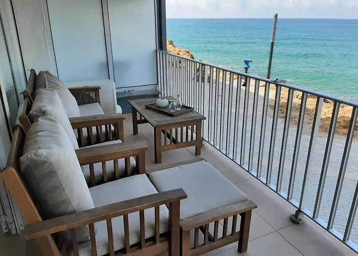 Acantilados Vistas Mar Апартаменты Салоу