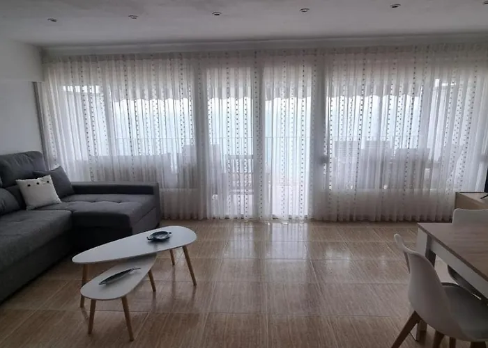 Acantilados Vistas Mar * Салоу
