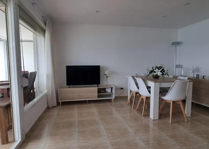 Acantilados Vistas Mar Апартаменты Салоу